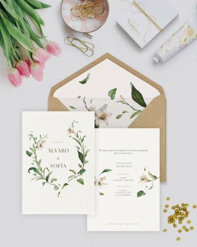 Invitación de boda romántica con flores